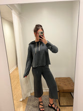 Gathered Waist Flared Crop Pants
