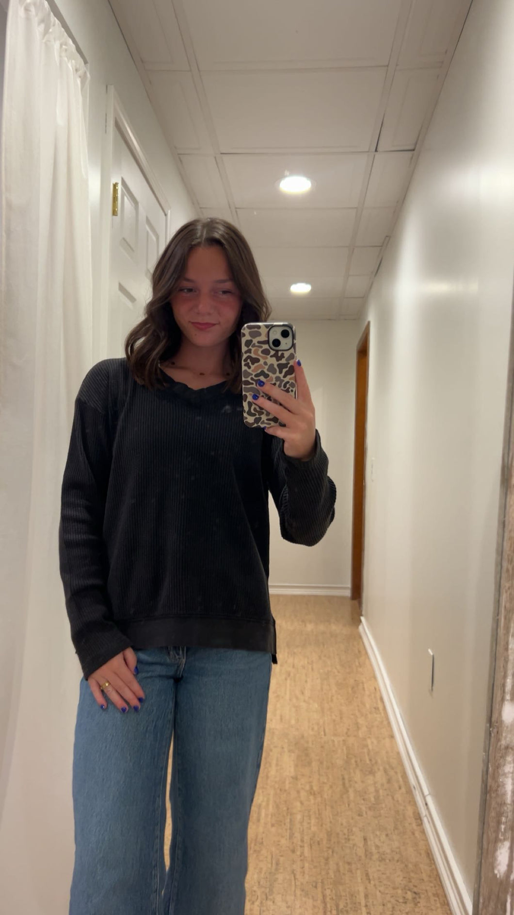 Long Sleeve Open V-Neck Waffle Top in Black