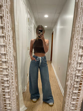 32” Inseam Extra Wide Leg Elastic Waistband Sweat Pant Jean
