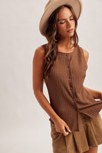 CRINKLE TEXTURED BUTTON DOWN SLEEVELESS TOP