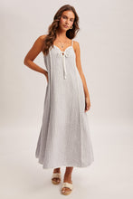 Contrast Piping Detail Sweetheart Neck Midi Dress