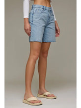 Medium Light Wash Baggy Shorts