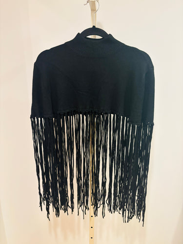 Alma Shrug in Black