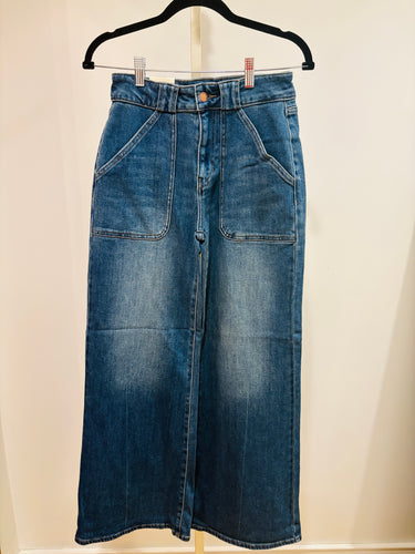 Medium Wash Wide Leg Stretch Denim
