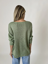 Lucky Top V-Neck Graphic Knit