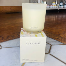 Isla Lilly Illume Refillable Plant-Based Candle